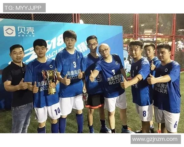 75后足球明星崛起之路:从绿茵场到荣耀时刻的精彩回顾 75后足球明星崛起之路:从绿茵场到荣耀时刻的精彩回顾