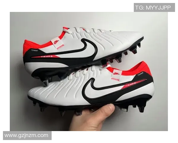 刻有球星名字的限量版足球鞋探索与收藏价值分析 刻有球星名字的限量版足球鞋探索与收藏价值分析