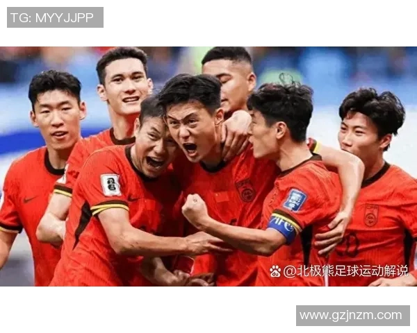 足球巨星赛前祈祷瞬间展现信仰力量与体育精神交融之美 足球巨星赛前祈祷瞬间展现信仰力量与体育精神交融之美