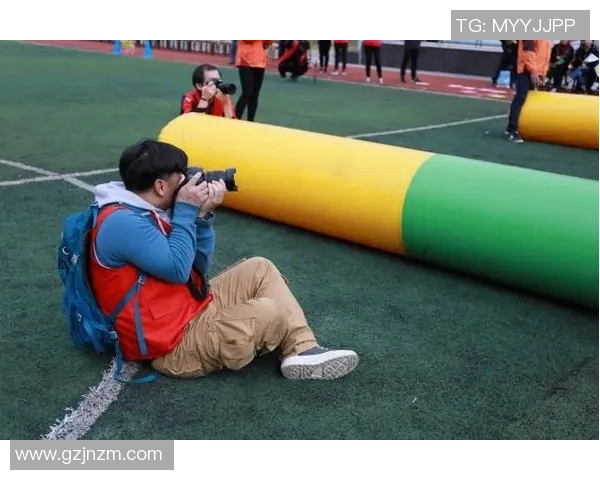 我在绿茵场上的成长之路与奋斗经历 我在绿茵场上的成长之路与奋斗经历